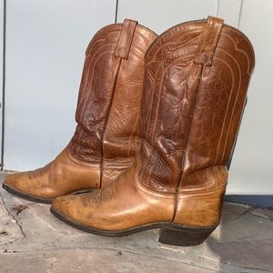 Cowboy boots men size 9.5